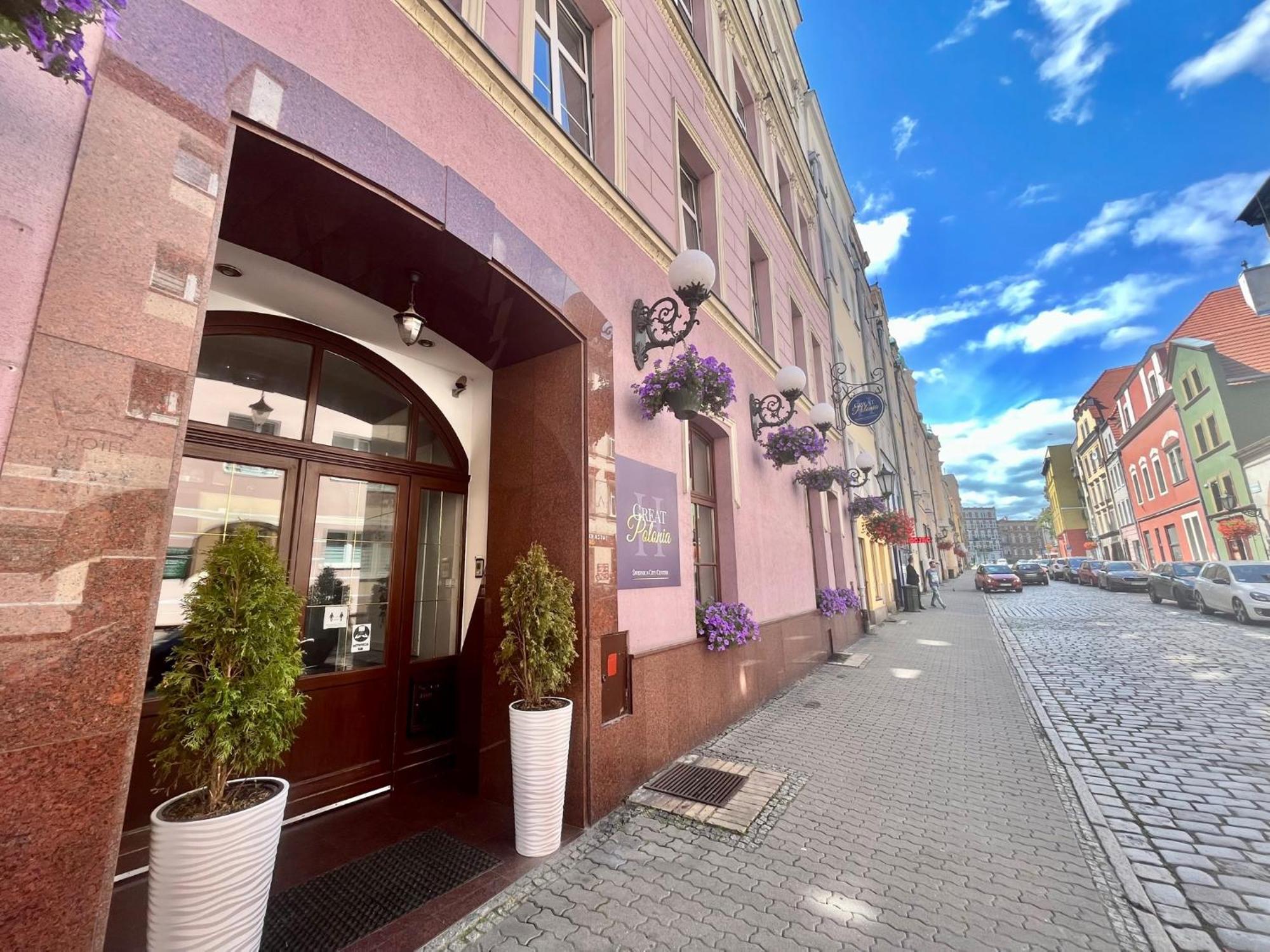 Aparthotel Great Polonia Swidnica City Center Exterior foto